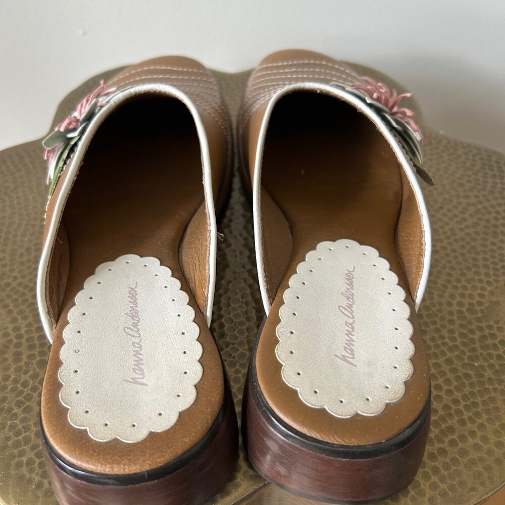 Hanna Andersson Brown Leather Mules/Clogs with Floral Accent EU 39 - Picture 6 of 10